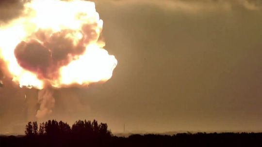 Imagen para el artículo: Por qué explotó el cohete New Glenn de Blue Origin: las claves técnicas detrás del desastre
