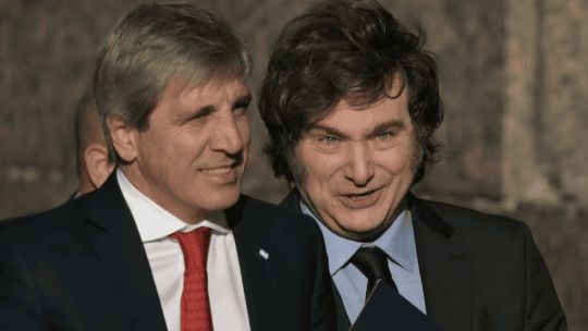 Imagen para el artículo: Insólito: Milei y Luis Caputo no coinciden en el número de argentinos que sacaron de la pobreza