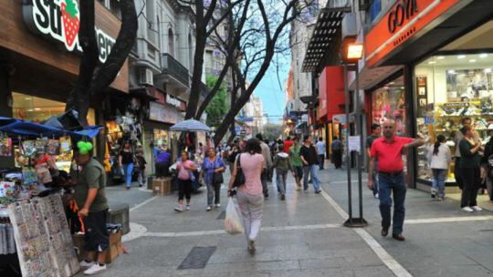 Imagen para el artículo: Las ventas y la rentabilidad en los comercios en Córdoba se desplomó más del 20% en mayo