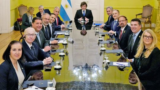 Imagen para el artículo: Hiperactivo, el Presidente busca dejar atrás las internas y la parálisis de la gestión