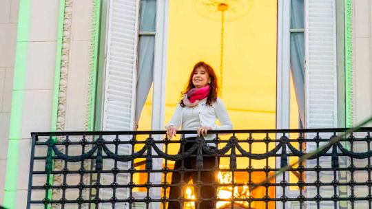 Imagen para el artículo: Denuncian que Cristina Kirchner tiene más restricciones que condenados por lesa humanidad y narcotráfico