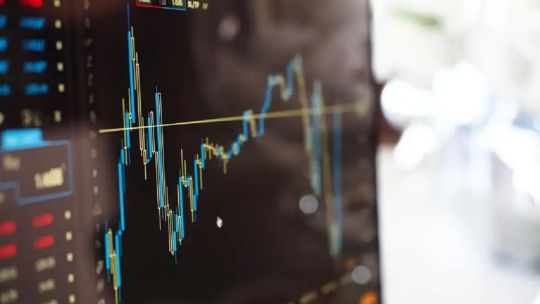 Imagen para el artículo: Panorama alentador en el ámbito financiero: “Los números de ganancia comercial vienen batiendo nuevos récords”