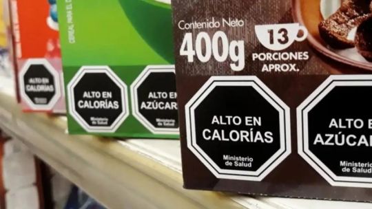 Imagen para el artículo: Etiquetado frontal: advierten que eliminar los octógonos podría afectar los hábitos de alimentación saludable