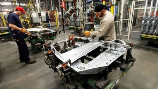 Imagen para el artículo: Modernización laboral: aseguran que la reforma puede impulsar el empleo formal y actualizar convenios vigentes desde 1975