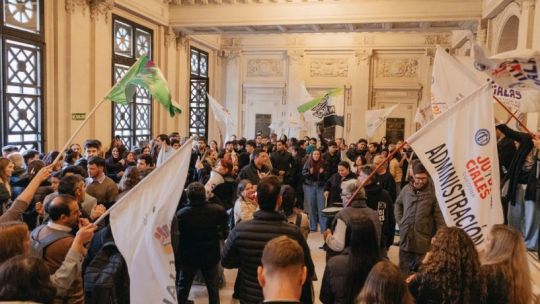 Imagen para el artículo: Sin propuestas oficiales del TSJ y del gobierno, judiciales profundizan el plan de lucha