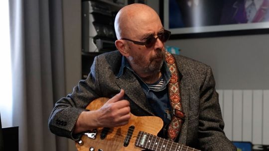 Imagen para el artículo: Murió el Indio Solari: la leyenda del rock nacional que inició su camino en un sótano el Día de los Inocentes