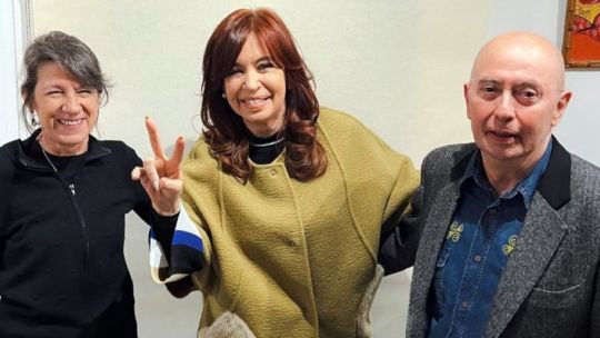 Imagen para el artículo: "Vivir solo cuesta vida": el emotivo adiós de Cristina Kirchner al Indio Solari