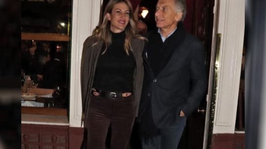 Imagen para el artículo: Macri blanqueó a Lola Teuly en una cena de Gaby Álvarez en Don Julio