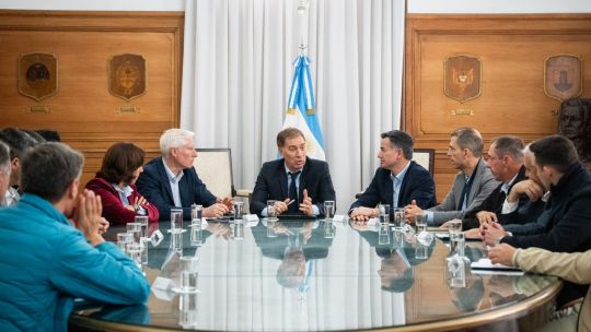 Imagen para el artículo: El deloredismo relativiza el armado territorial libertario y recalibra su estrategia