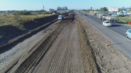Imagen para el artículo: Nación saldó deuda de $2.400 millones y se reanuda la Autovía de la Ruta 12 en Corrientes