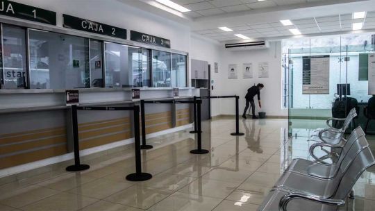 Imagen para el artículo: Feriado del 15 de junio: ¿cómo operarán los bancos el próximo lunes?