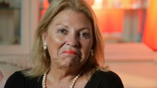 Imagen para el artículo: La carta abierta de Carrió contra la IA y el magnate Peter Thiel, socio estratégico de Milei