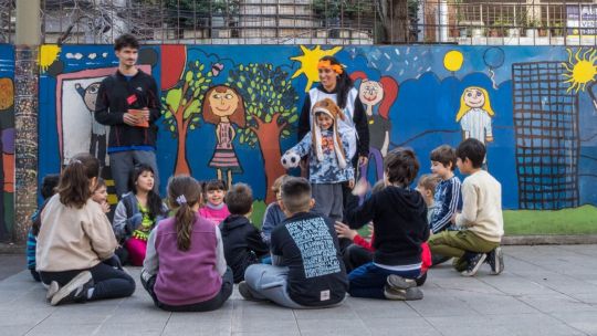 Imagen para el artículo: El Gobierno porteño abrió la inscripción para el programa educativo y recreativo Vacaciones en la Escuela
