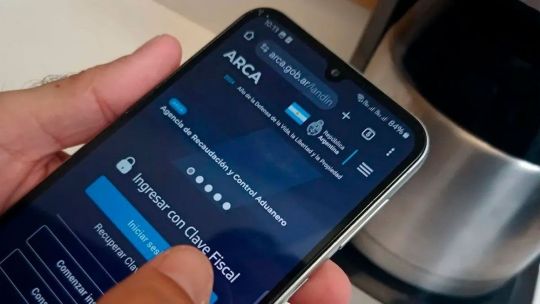 Imagen para el artículo: ARCA intensifica los controles fiscales: alertan por diferencias entre billeteras virtuales y facturación