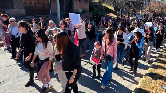 Imagen para el artículo: Cinco familias denunciantes y una nueva marcha: piden imputar al acusado de abusos en Carlos Paz y frenar su salida del país