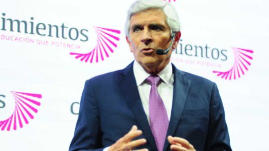 Imagen para el artículo: Con camisetas firmadas por Messi y más de 300 referentes, la Fundación Cimientos recaudó fondos para la terminalidad educativa