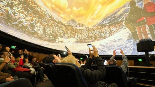 Imagen para el artículo: Bariloche lanzó su temporada de invierno con una experiencia inmersiva en el Planetario