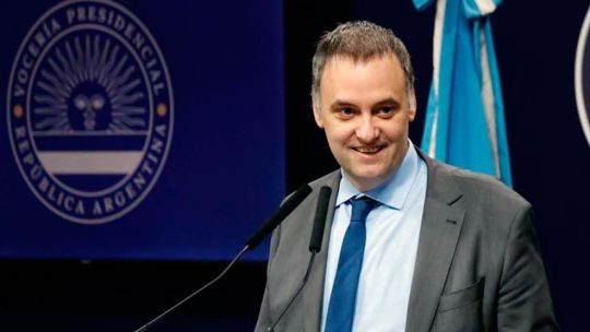 Imagen para el artículo: Adorni tardó 35 días en presentar su declaración jurada “en forma inminente”