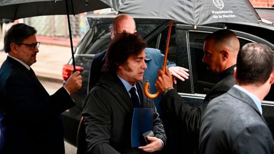 Imagen para el artículo: Guillermo Oliveto: "El 'no hay plata' de Milei inhibió el deseo de consumir y es un problema económico"