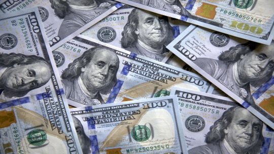 Imagen para el artículo: El dólar volvió a subir y las cotizaciones paralelas superaron los $1.500: qué factores impulsan la demanda