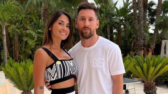 Imagen para el artículo: Lionel Messi llegó a Argentina: aterrizó en Rosario y descansará con su familia