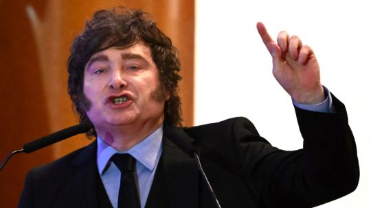 Imagen para el artículo: Javier Milei denunció que "desde un espacio político a estos jugadores se los maltrató"