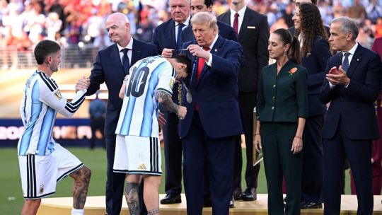 Imagen para el artículo: Tensión en la entrega de medallas: qué dijo Claudia Sheinbaum sobre la actitud de Messi y los otros jugadores argentinos