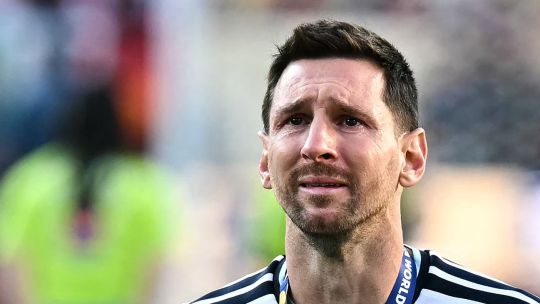 Imagen para el artículo: "Te amamos para siempre": el emotivo mensaje de la Selección argentina para Messi tras su llanto en la final del Mundial