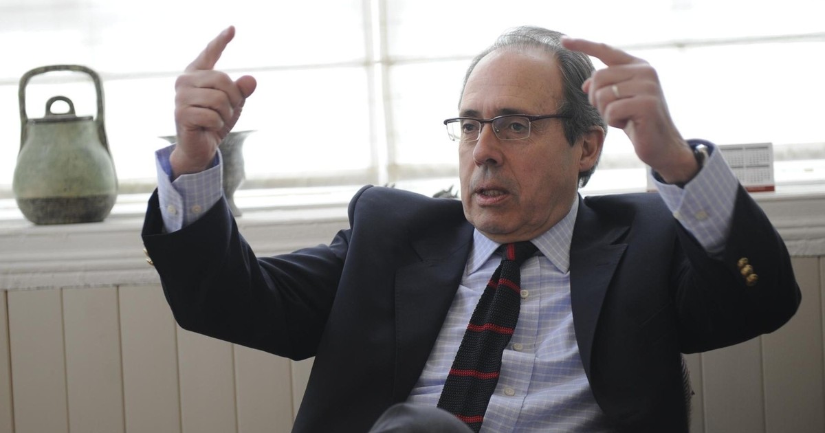 Imagen para el artículo: Después de 30 años restituyeron al procurador general de Santa Cruz, Eduardo Sosa