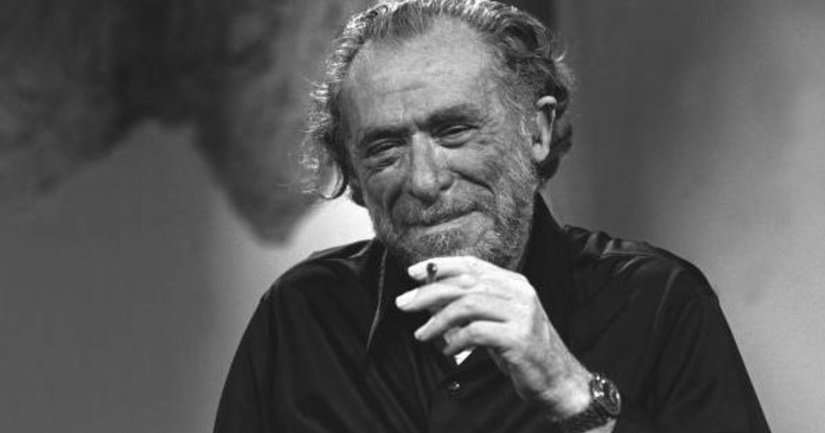 Imagen para el artículo: Charles Bukowski, escritor: "Hay una soledad en este mundo tan grande que puedes verla en el lento movimiento de las manecillas de un reloj. La gente tan cansada, mutilada, ya sea por amor o por falta de amor"