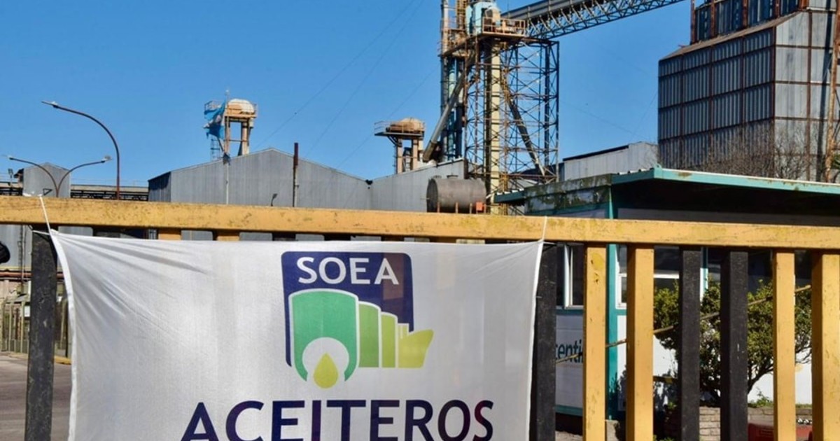 Imagen para el artículo: Negociación empantanada: un conflicto sindical pone en riesgo a la principal fuente de divisas del país