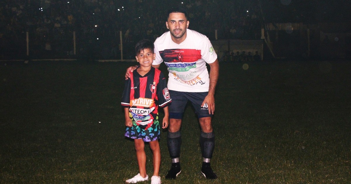 Imagen para el artículo: "Ahora sos mi angelito": la desgarradora despedida del papá de Thiago, el nene baleado por un policía que se defendió de un robo