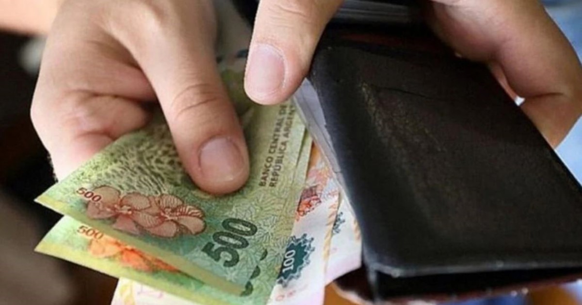 Imagen para el artículo: Los salarios privados le ganaron por poco a la inflación en abril, pero los públicos quedaron por debajo