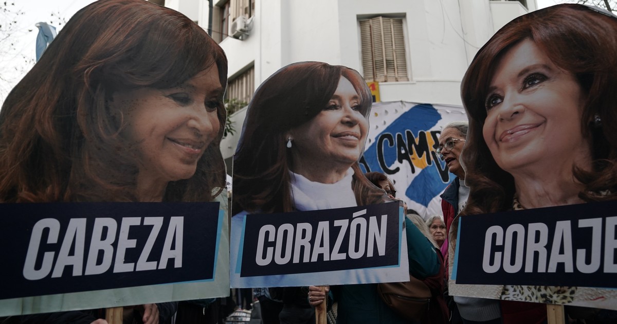 Imagen para el artículo: "Cada uno en la suya": el aniversario de la prisión de Cristina Kirchner expone las tensiones internas en el peronismo