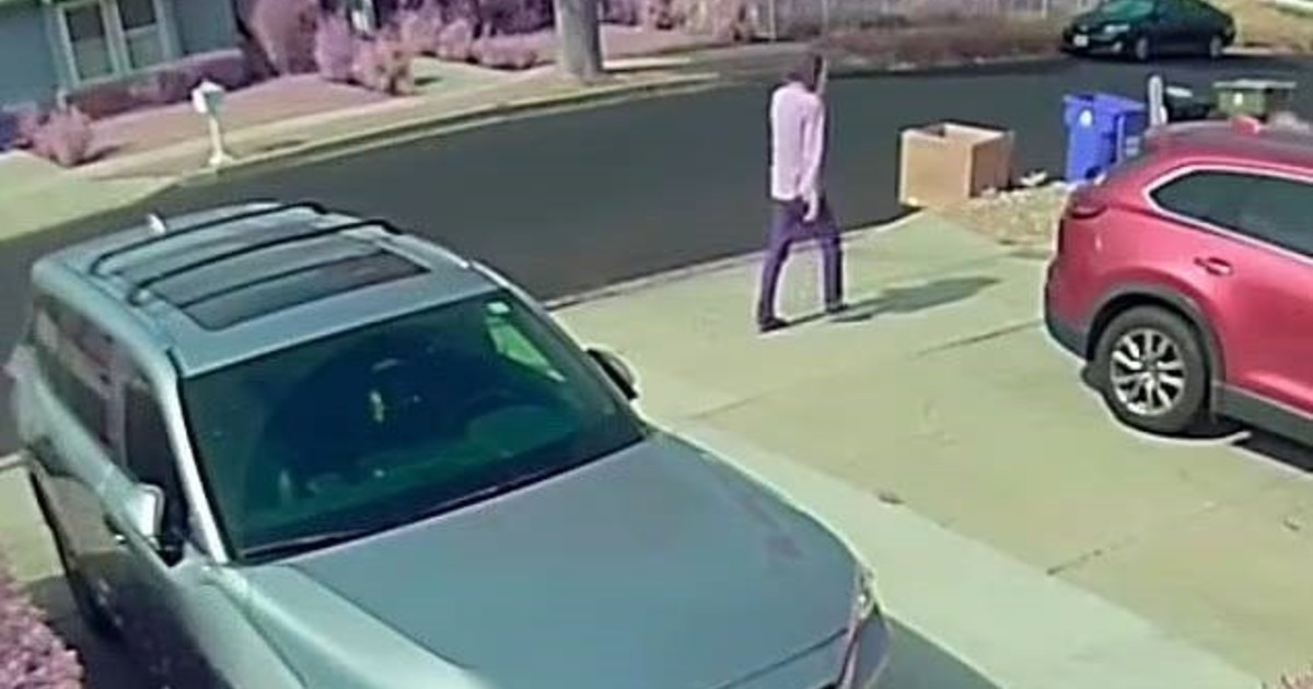 Imagen para el artículo: Filtran el video del hijo de la pareja de James Handy saliendo de la casa del actor tras el asesinato: "Soy el hombre al que buscan"