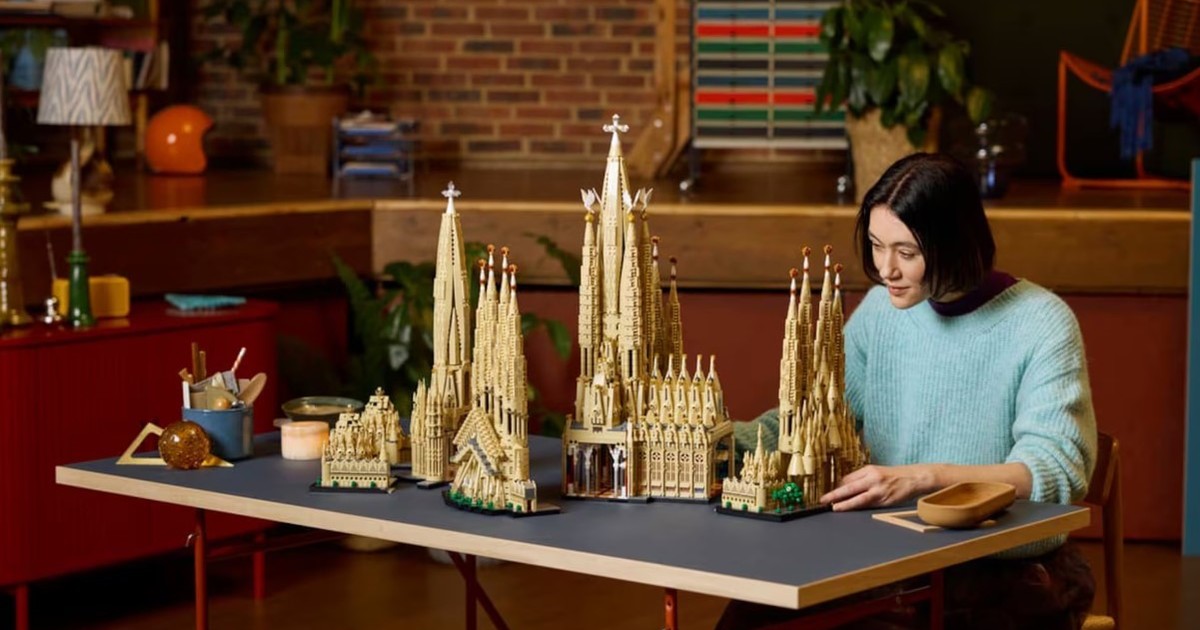Imagen para el artículo: LEGO lanzó una Sagrada Familia de 12.060 piezas y convirtió la obra de Gaudí en el set más grande de su historia