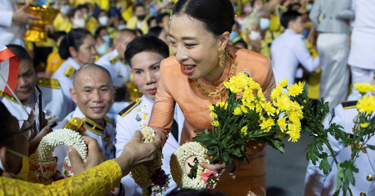 Imagen para el artículo: Quién era la carismática princesa "Bha" de Tailandia, que murió tras estar 3 años en coma: ayudó a las mujeres en las cárceles y la querían como heredera al trono