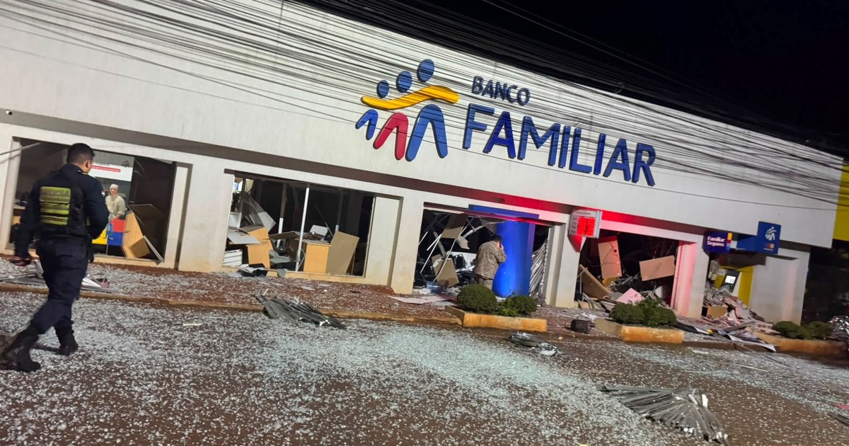 Imagen para el artículo: Golpe comando en Paraguay: atacaron tres bancos y una casa de cambio con explosivos