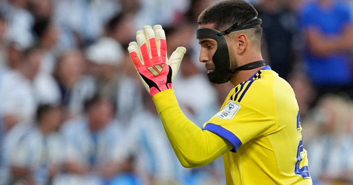Imagen para el artículo: El Mundial de los enmascarados: cada vez más futbolistas apelan a las protecciones para poder jugar en sus seleccionados