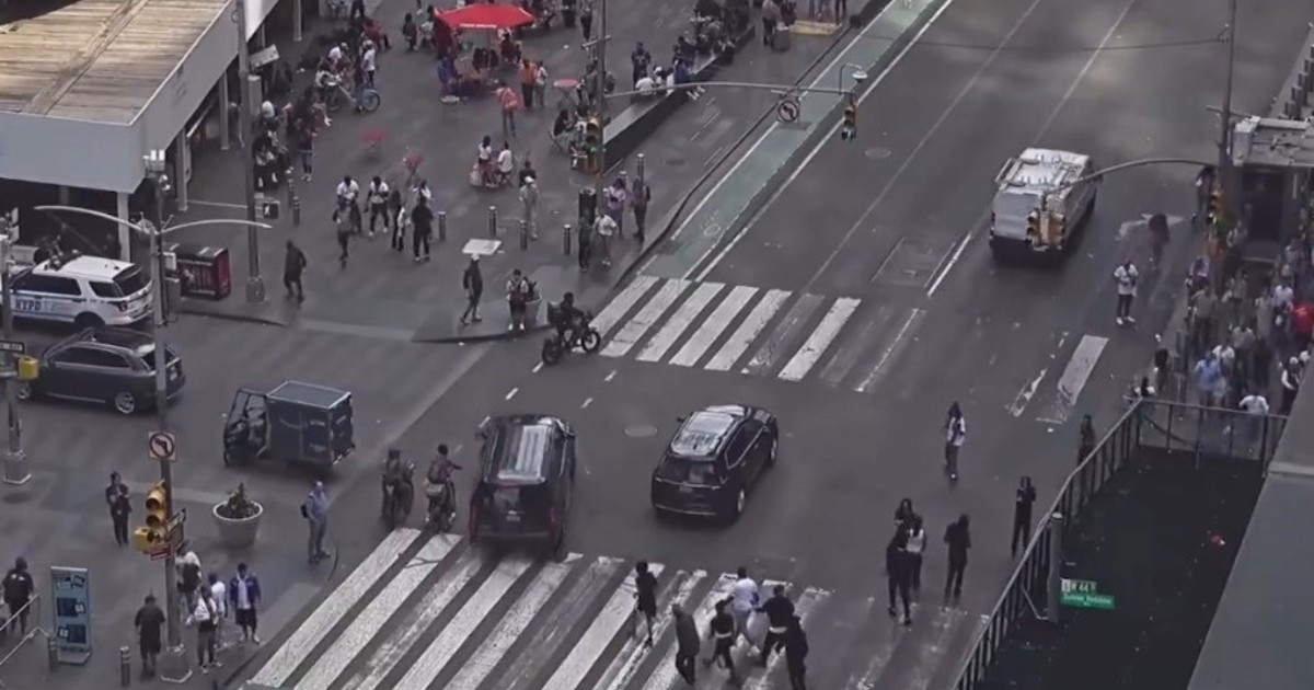 Imagen para el artículo: Tiroteo en Times Square: un hombre abrió fuego en pleno centro de Nueva York y desató el caos