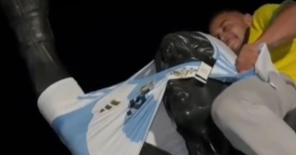 Imagen para el artículo: Brasil copó Filadelfia y apeló a la maldición de la estatua de Rocky para "mufar" el Mundial de Argentina