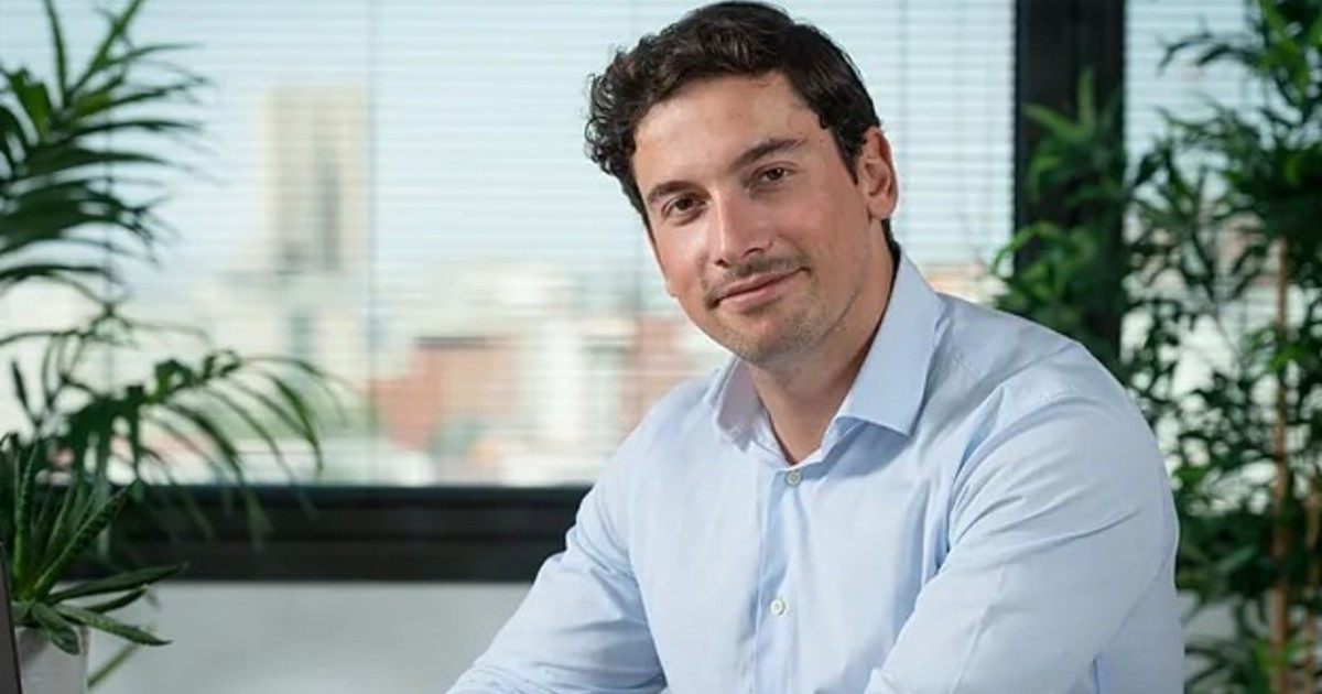 Imagen para el artículo: Antón Díez, experto financiero, sobre el interés compuesto: "Yo todos los meses cuando recibo mi salario destino una pequeña parte a esa inversión"