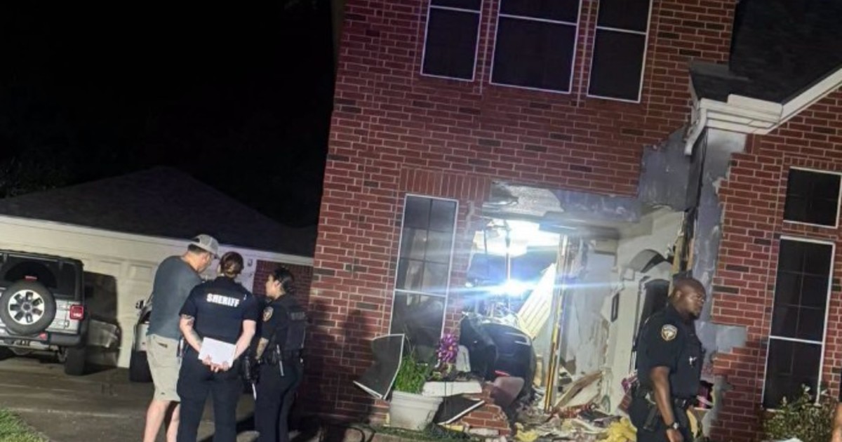 Imagen para el artículo: Otra polémica para Tesla: una mujer murió cuando un auto que utilizaba asistencia a la conducción se estrelló contra su casa en Texas