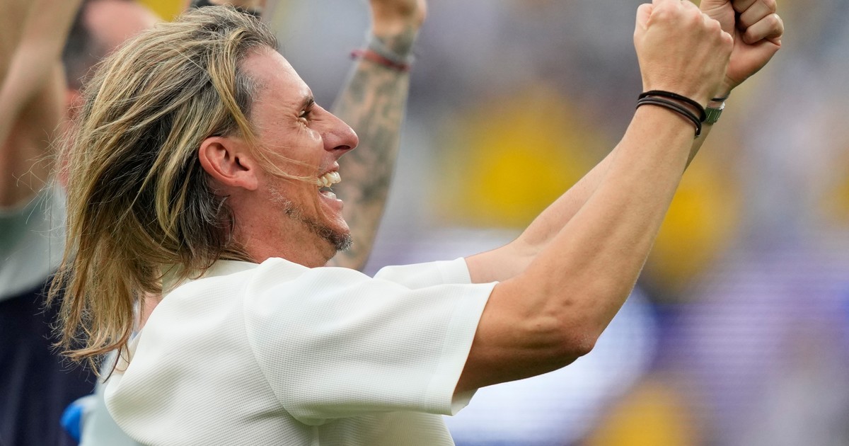 Imagen para el artículo: Sebastián Beccacece citó al Indio Solari y mencionó a Bolívar y San Martín tras el triunfo de Ecuador sobre Alemania