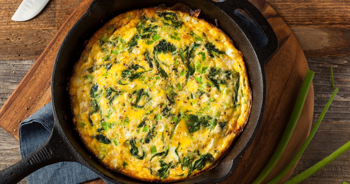 Imagen para el artículo: Espinaca y huevo: 8 recetas fáciles, rápidas y saludables con proteínas de calidad, fibra, hierro, vitaminas y minerales esenciales