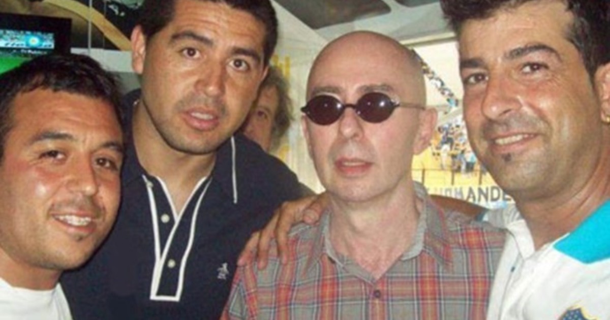 Imagen para el artículo: El vínculo del Indio Solari con Boca y el poema que le dedicó a Riquelme
