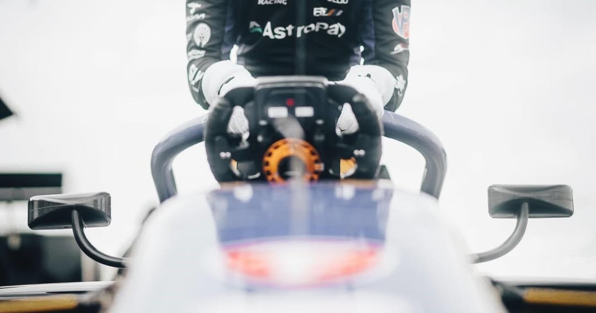 Imagen para el artículo: A lo Scaloneta: Alessandro De Tullio lucirá las tres estrellas en su auto de Indy NXT