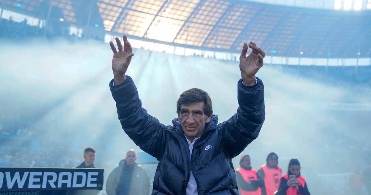 Imagen para el artículo: Costas todavía sigue siendo técnico de Racing