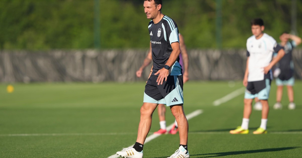 Imagen para el artículo: Selección Argentina y la previa del Mundial 2026, EN VIVO: el amistoso contra Honduras, el 11 que prepara Scaloni y más noticias del sábado 6 de junio