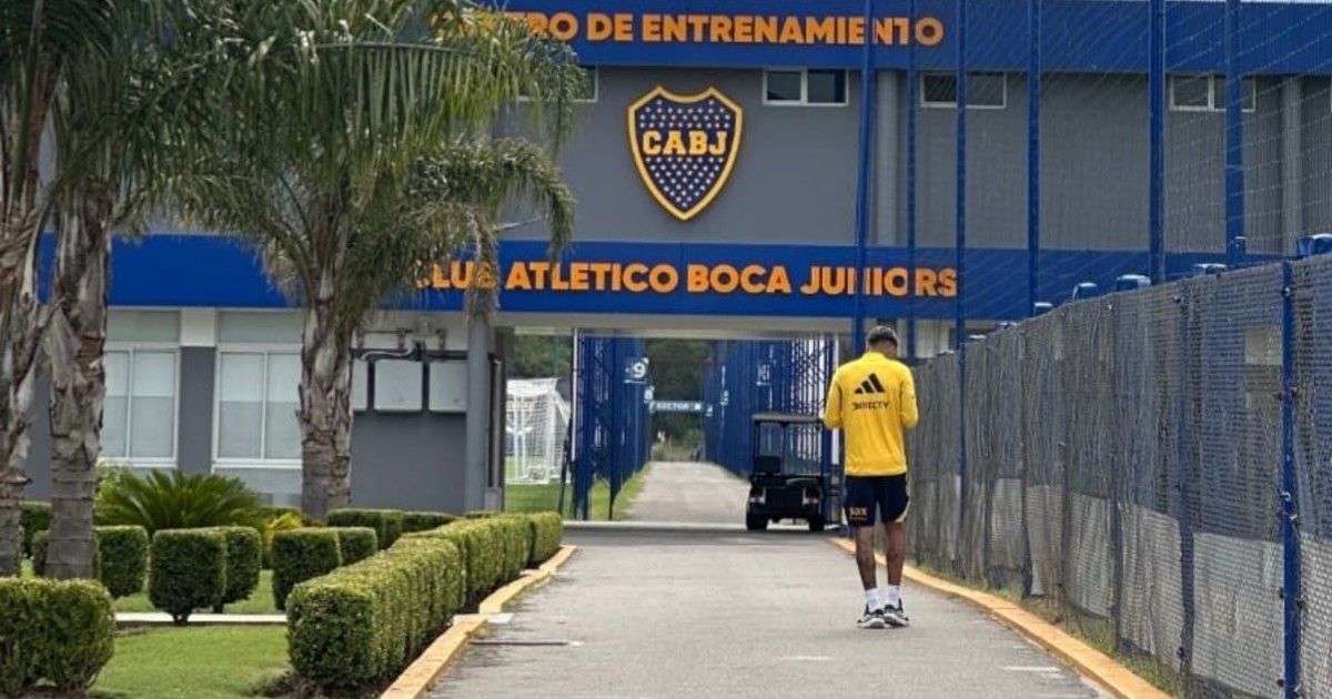 Imagen para el artículo: No se tomó vacaciones: el jugador de Boca que no descansa y trabaja solo en el predio
